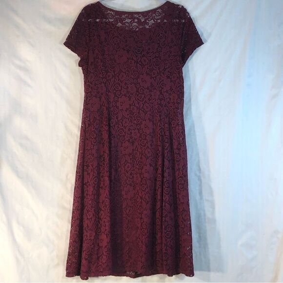 RN Studio by Ronni Nicole Dress Fit & Flare Lace Overlay Cap Sleeves 14 - Picture 4 of 7